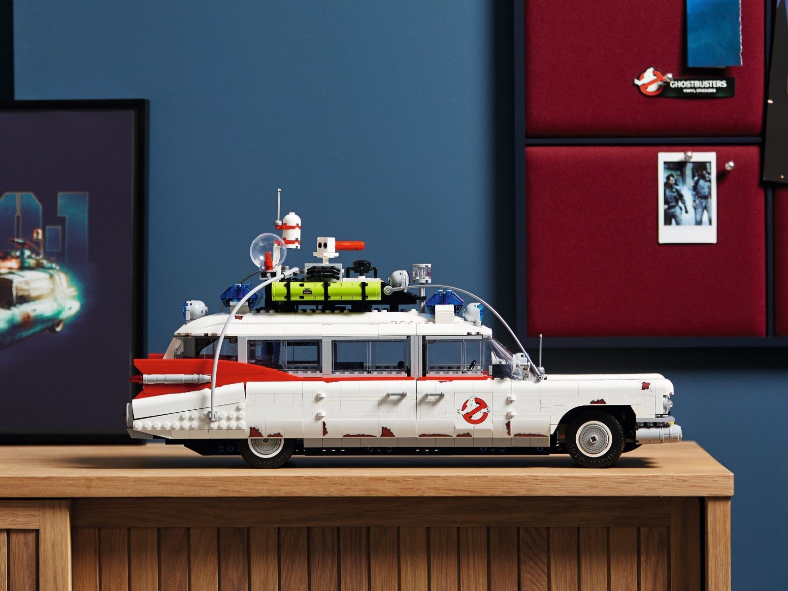 LEGO Icons Ghostbusters ECTO-1 · 2352 Teile · Set 10274